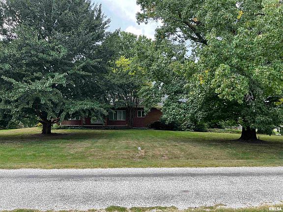 3rd image of 105 Nansarah Dr