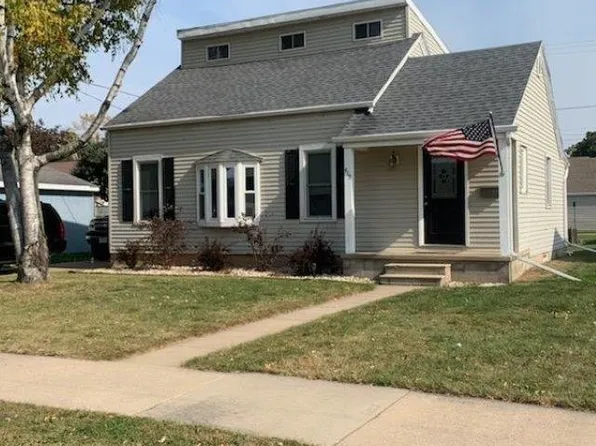 415 S Elm St, Kimberly, WI 54136