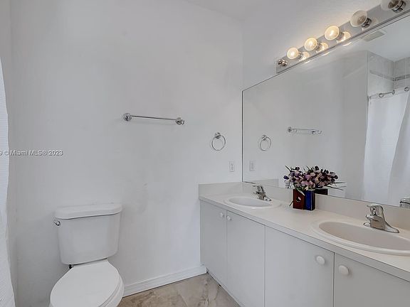 5th image of 21435 SW 85th Psge