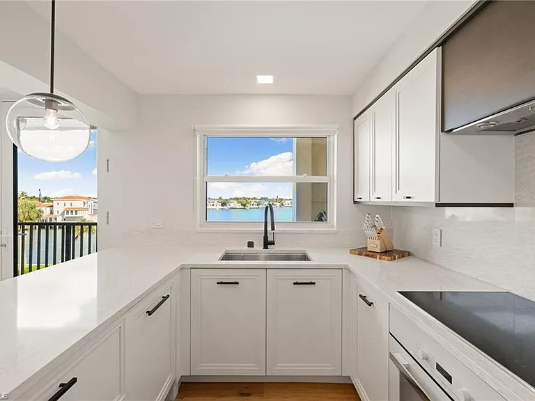 3500 Gulf Shore Blvd N #406 — Photo 8