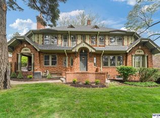 319 S 56th St, Omaha, NE 68132