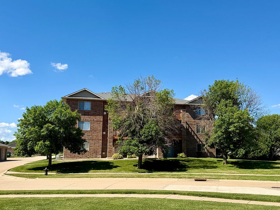 1st image of 600 Colton Cir NE
