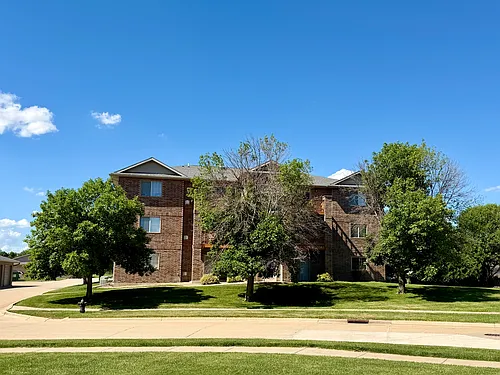 600 Colton Cir NE Photo 1