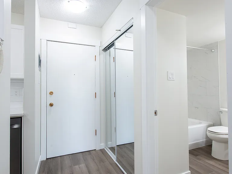6 Gainsborough Ave — Photo 13