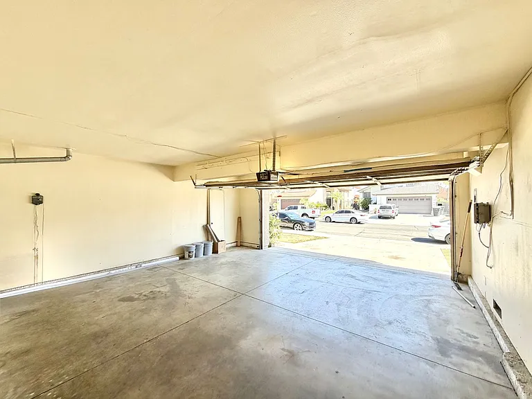 541 Ocean Ave — Photo 31