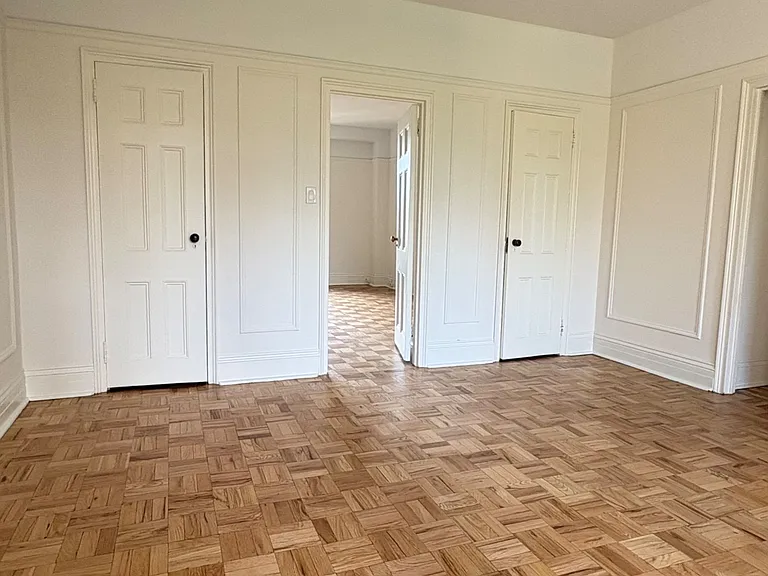 1 Clarendon Ave #405 — Photo 21