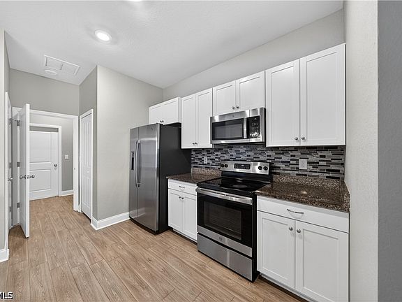 5th image of 1001 NE 35th Ln