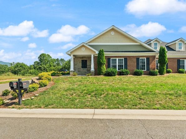 206 Acorn Run Ln, Bedford, VA 24523