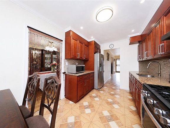 5th image of 1049 E 56th St