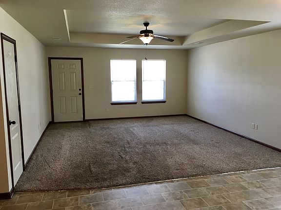 3rd image of 120 SE Rock Garden Ln
