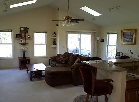3rd image of 15 Caleb Ct #708