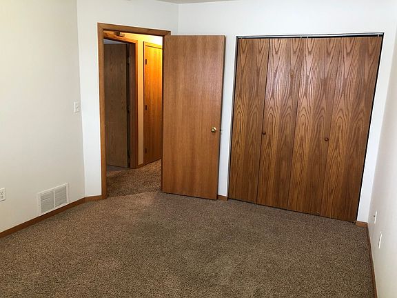 5th image of 1828 10th St W