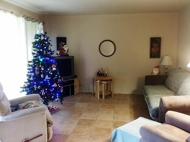 2nd image of 3313 E Palm Ln