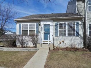 1665 Washington Ct, Geneva, IL 60134