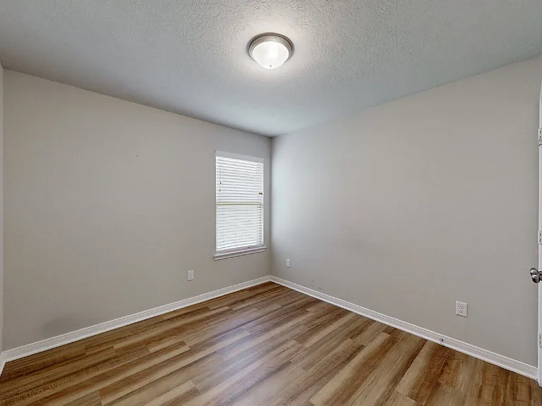 2030 Kathryn Dr — Photo 14