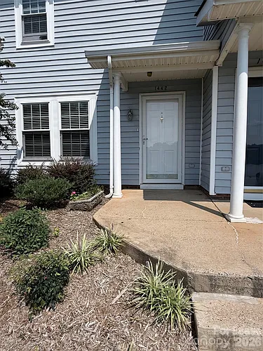 1442 River Dr Photo 1