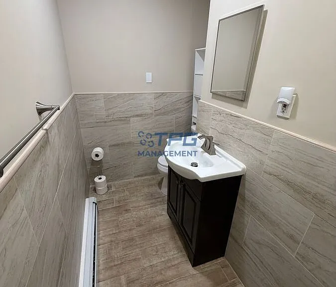 112-114 Walter St #114-1 — Photo 7