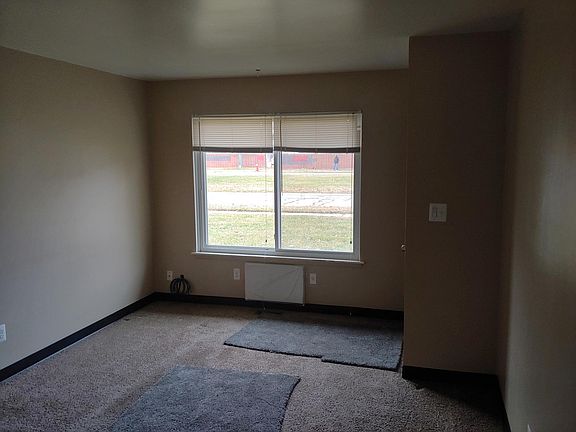 3rd image of 1469 Electric Ave