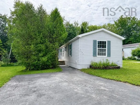 1140 Susan Dr, Beaver Bank, NS B4E 1P1