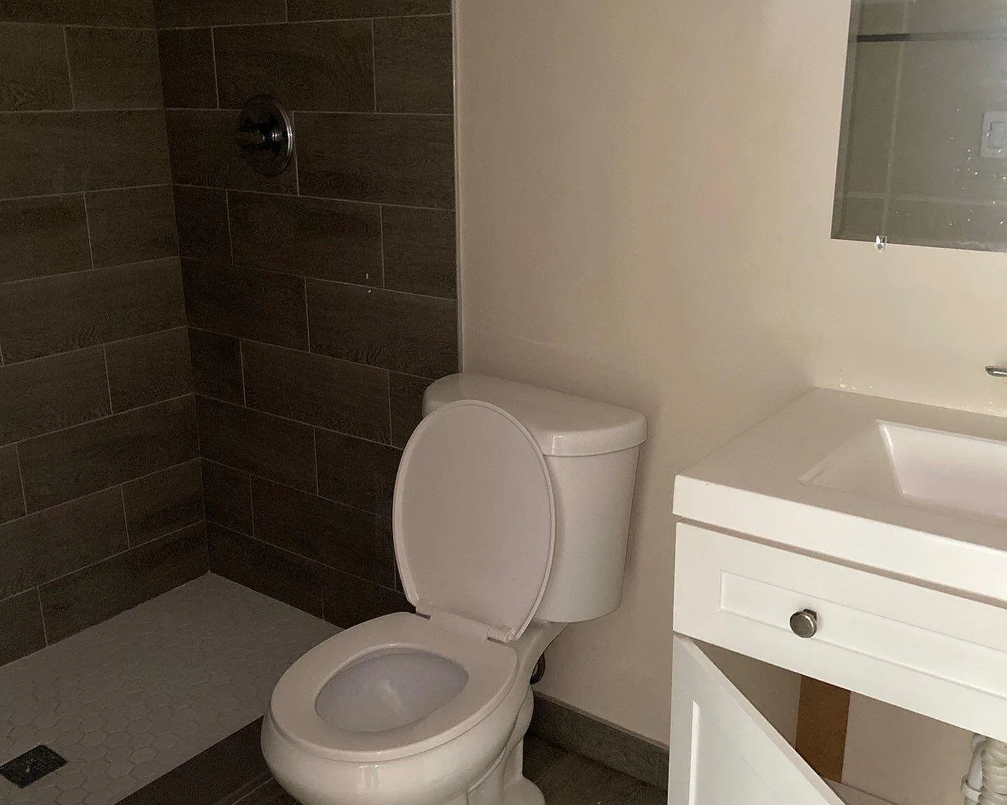Olive Glen — Photo 4