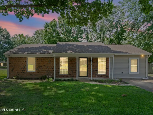 5109 Gray Dr, Horn Lake, MS 38637