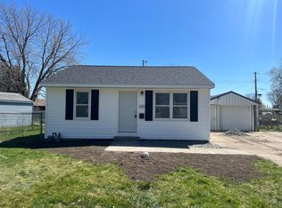 310 E 22nd St S, Newton, IA 50208