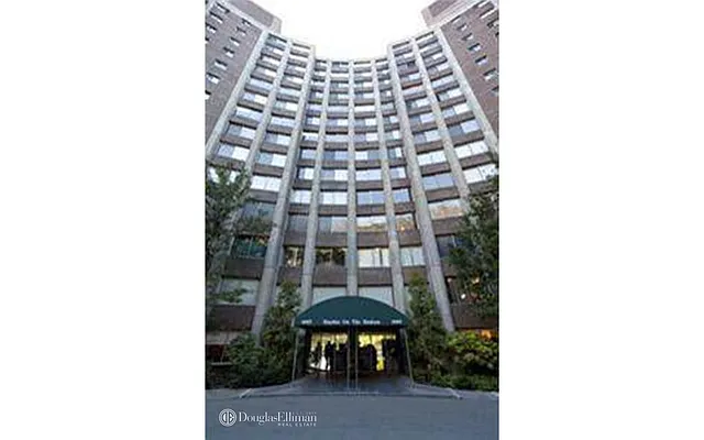 Rented by Douglas Elliman | media 6