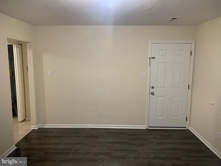 424 Harford St — Photo 5