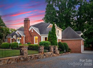 2100 Chesterfield Ave, Charlotte, NC 28205