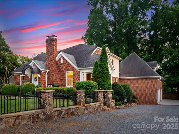 2100 Chesterfield Ave, Charlotte, NC 28205