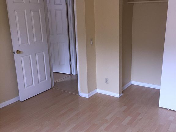4th image of 5700 Bates St Unit 2