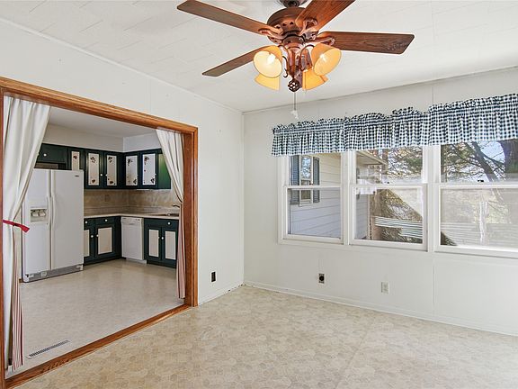 5th image of 921 S Main Court