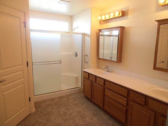 Dual sinks in Master