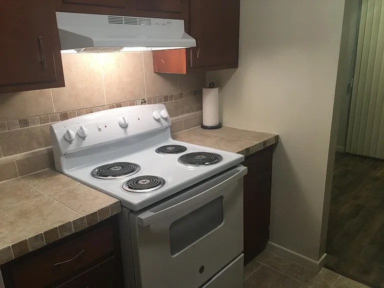 420 Steele Blvd #17 — Photo 9