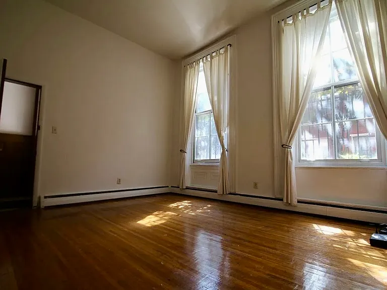 1819 Pine St #1F — Photo 2