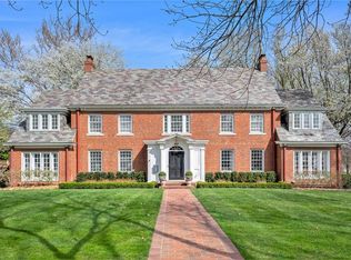 800 W 57th Ter, Kansas City, MO 64113