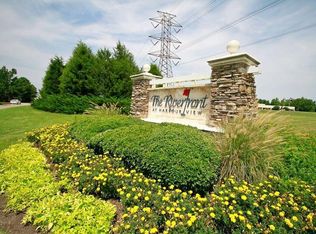 303 Lakeside Dr #303, Suffolk, VA 23435