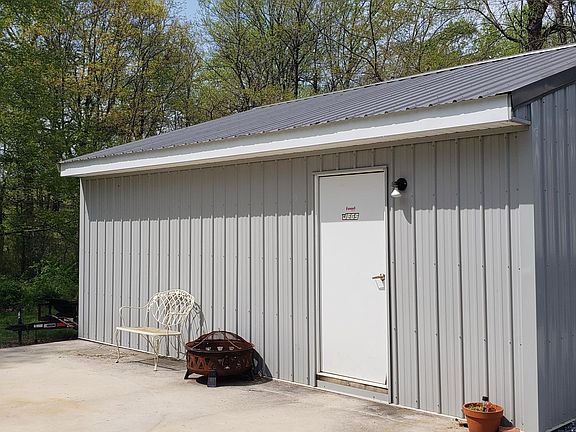 5th image of 1110 Stratford Dr