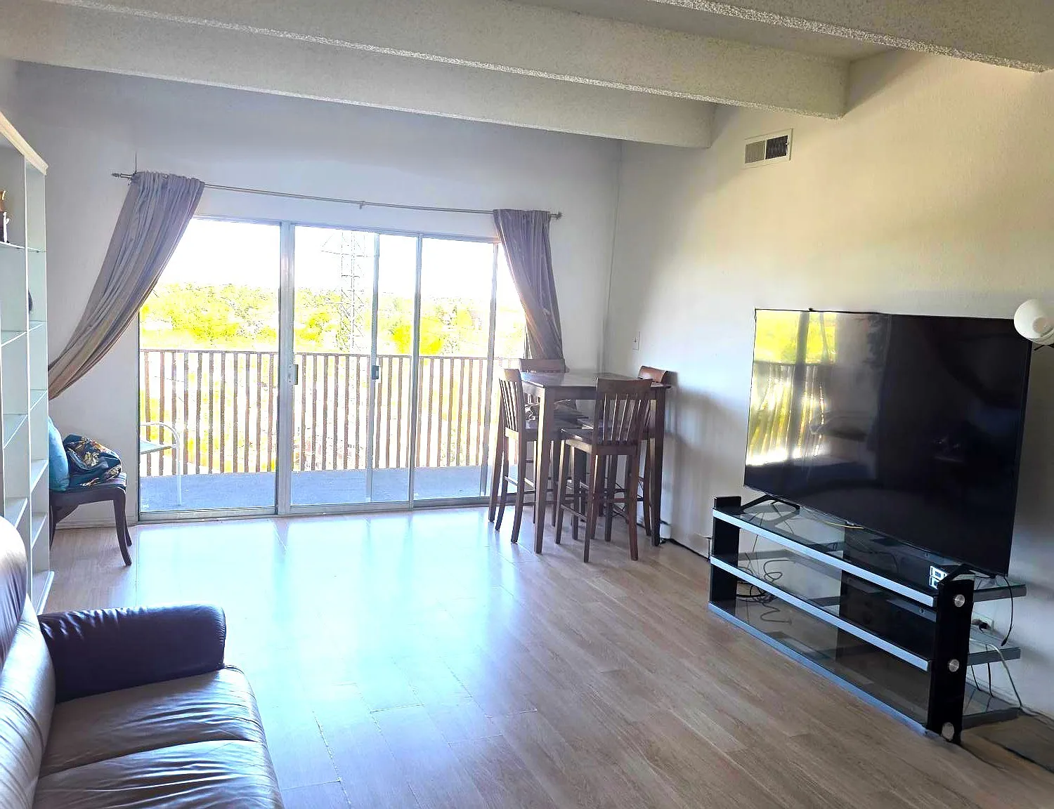 1 bed, 808 sqft, $1,500 — Photo 3