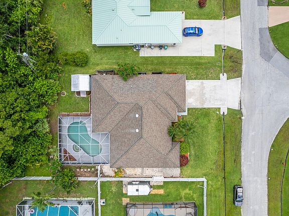 2nd image of 2557 SE Calusa Avenue