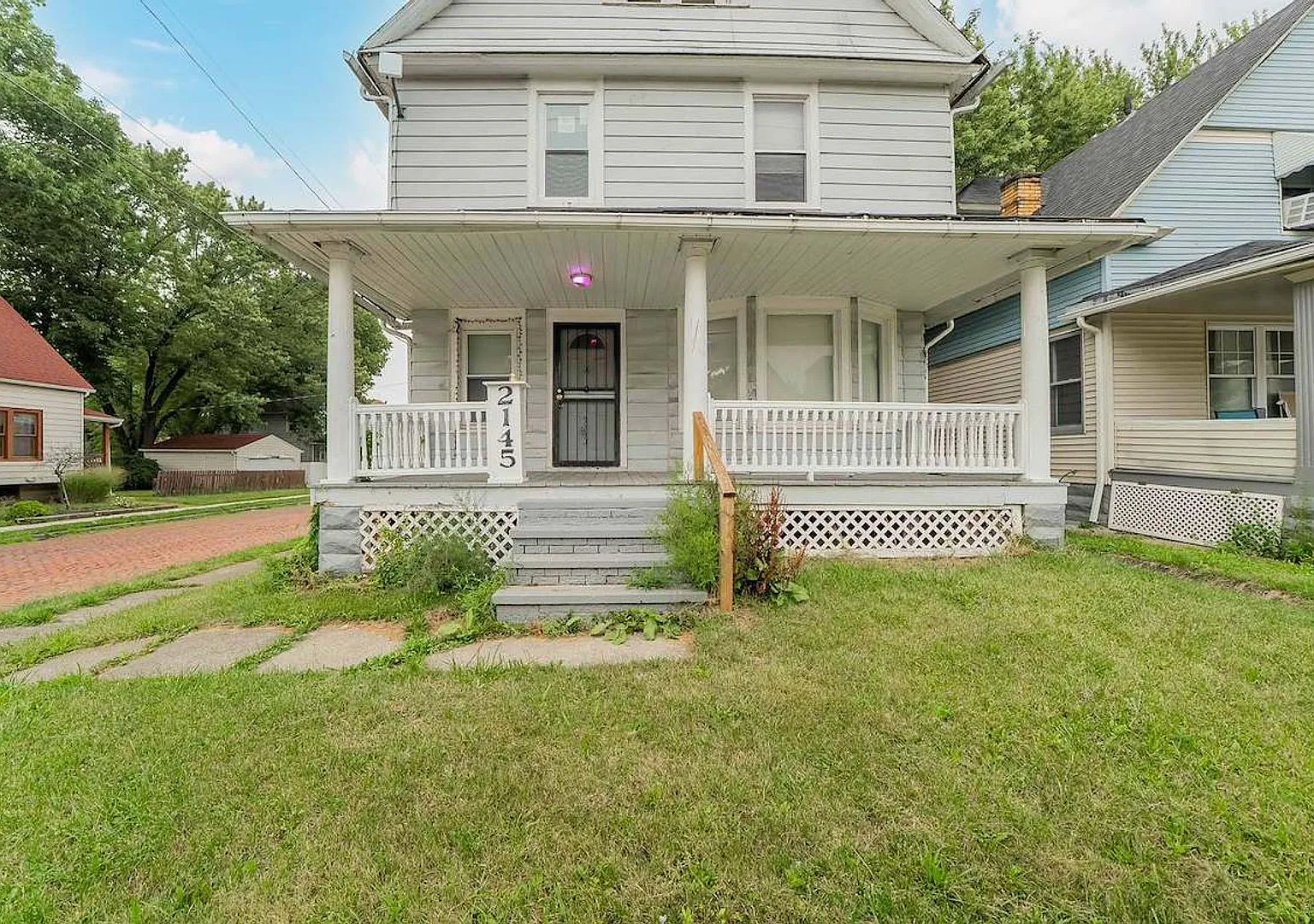 Beautifully Renovated Home in a Prime Location , Plus an Exciting Special Offer! — Photo 1