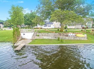 16789 Lakeview St, Spring Lake, MI 49456