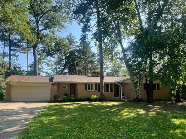 1705 Birchwood Dr, Green Bay, WI 54304