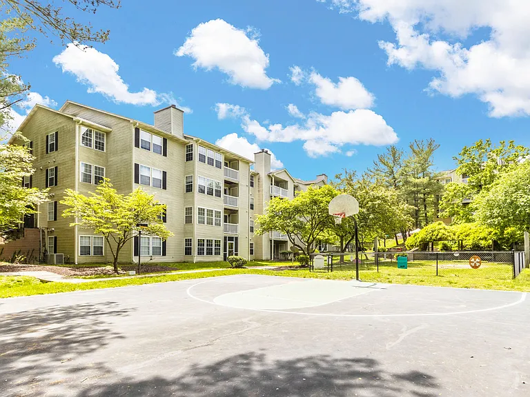 Arcadian Apartments — Photo 30