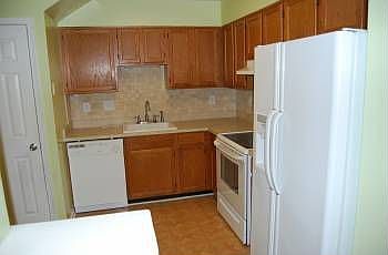 2nd image of 13921 Highstream Pl