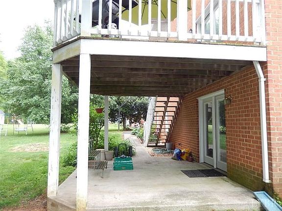 5th image of 106 Poplar Forest Dr