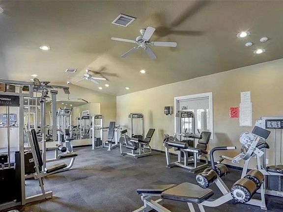 3rd image of 5471 Indian River Dr Unit 406