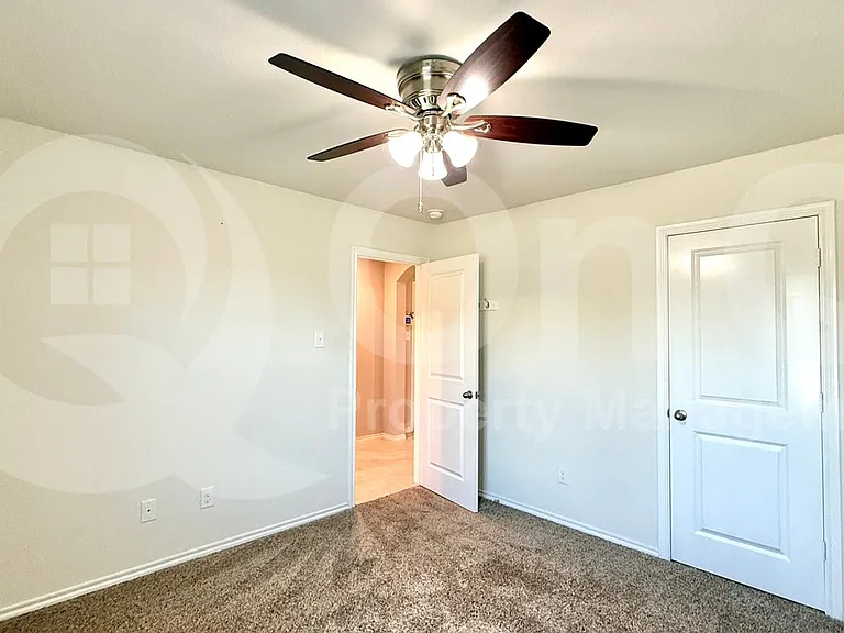 1113 Meadow Side Dr — Photo 10