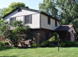 2165 Michele Dr, Troy, MI 48085