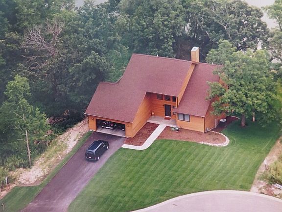 5th image of 969 W Shore Dr